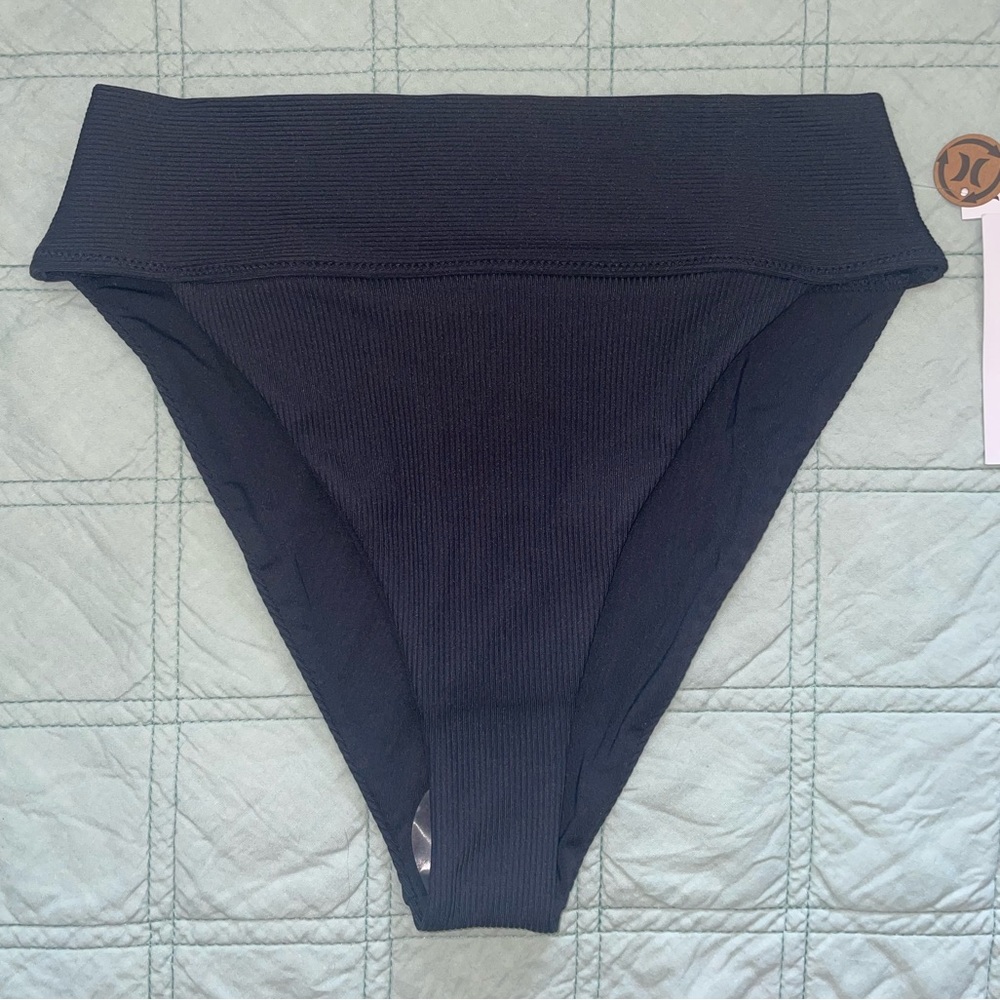Hurley bikini bottom (M)